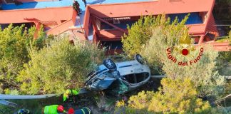 Dramma a Punta Capitello: auto precipita in una scarpata con 4 persone a bordo, soccorsi in codice rosso