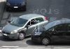 Battipaglia, scontro tra due auto in pieno centro: paura all’incrocio, nessun ferito
