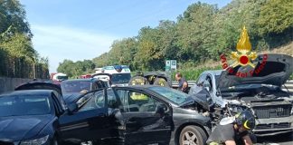 Inferno sul Raccordo Salerno-Avellino: maxi-tamponamento a Lancusi, sette feriti gravi e autostrada chiusa