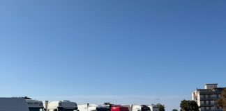 Battipaglia, la protesta dei Tir si allarga: presidio allo stadio Pastena, attesi gli studenti per il corteo